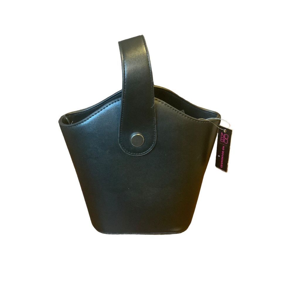 No Boundaries Black Crossbody Bucket Handbag Short Handle and Adjustable Strap